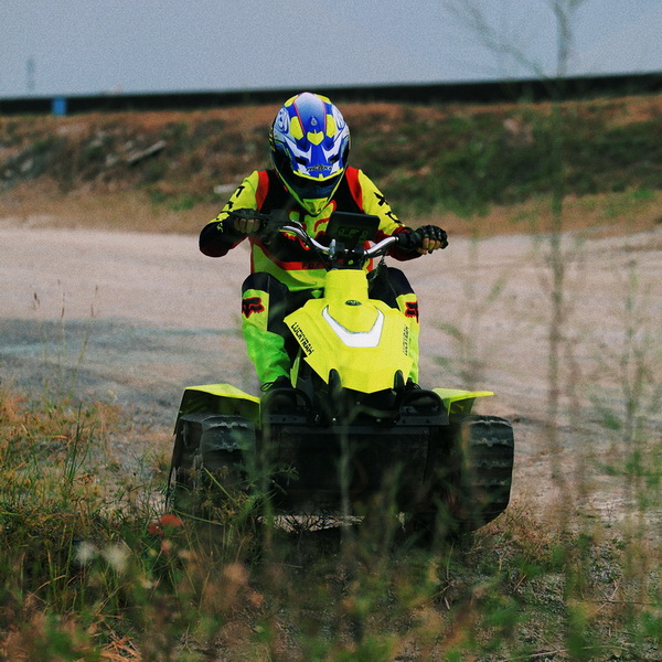 Etv-8 Electric Dual-Track Snowmobile Idoneum est off-Road Outdoor Activities